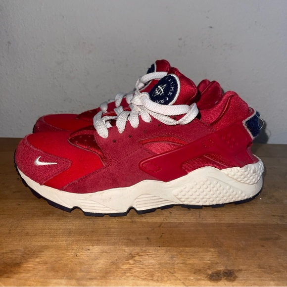Nike Air Huarache Red Premium Varsity Jacket Sneakers Shoes Mens Sz 6 - Picture 2 of 10